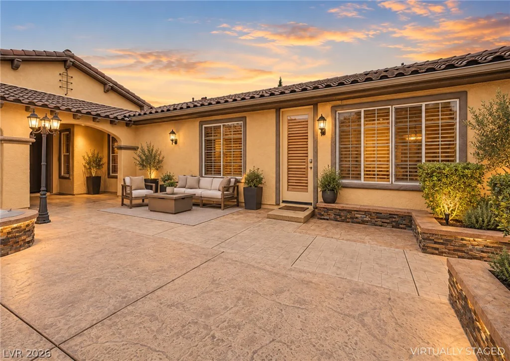 7504 Via Del Mar, Las Vegas, NV 89131