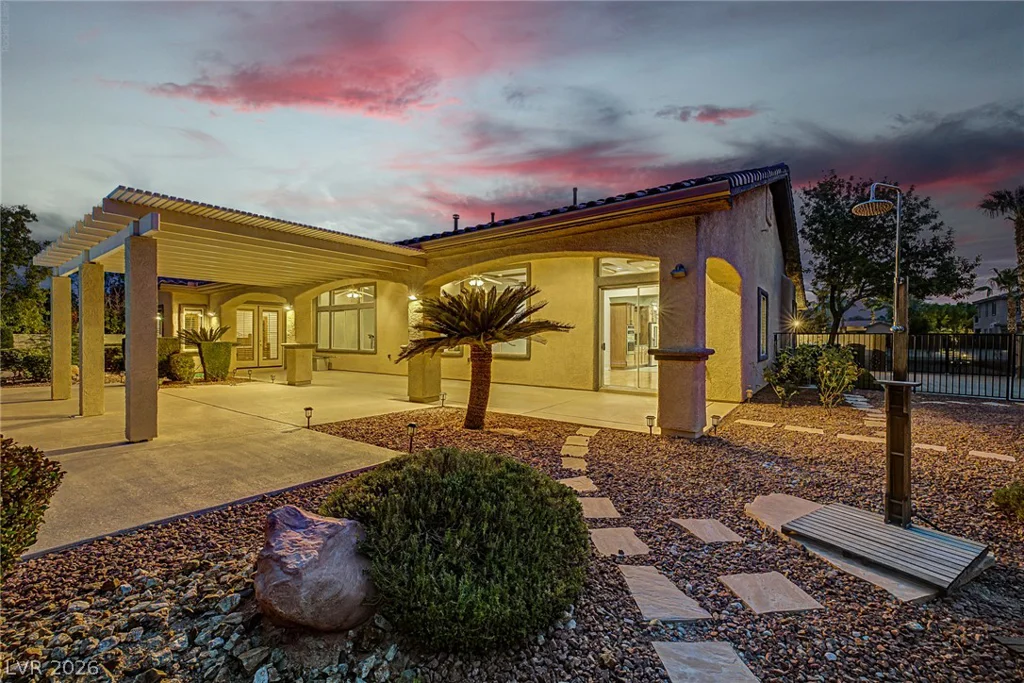 7504 Via Del Mar, Las Vegas, NV 89131