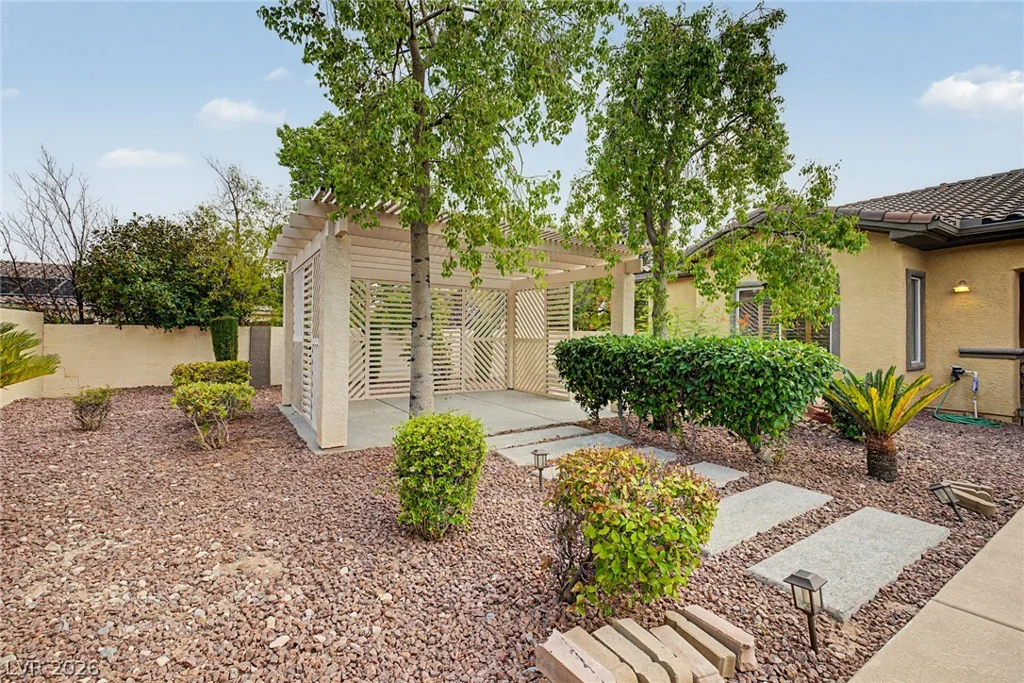 7504 Via Del Mar, Las Vegas, NV 89131