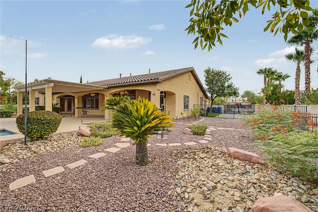 7504 Via Del Mar, Las Vegas, NV 89131