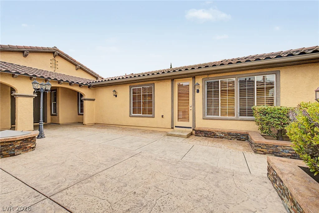 7504 Via Del Mar, Las Vegas, NV 89131