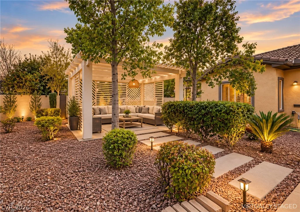 7504 Via Del Mar, Las Vegas, NV 89131