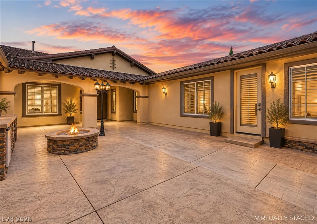7504 Via Del Mar, Las Vegas, NV 89131