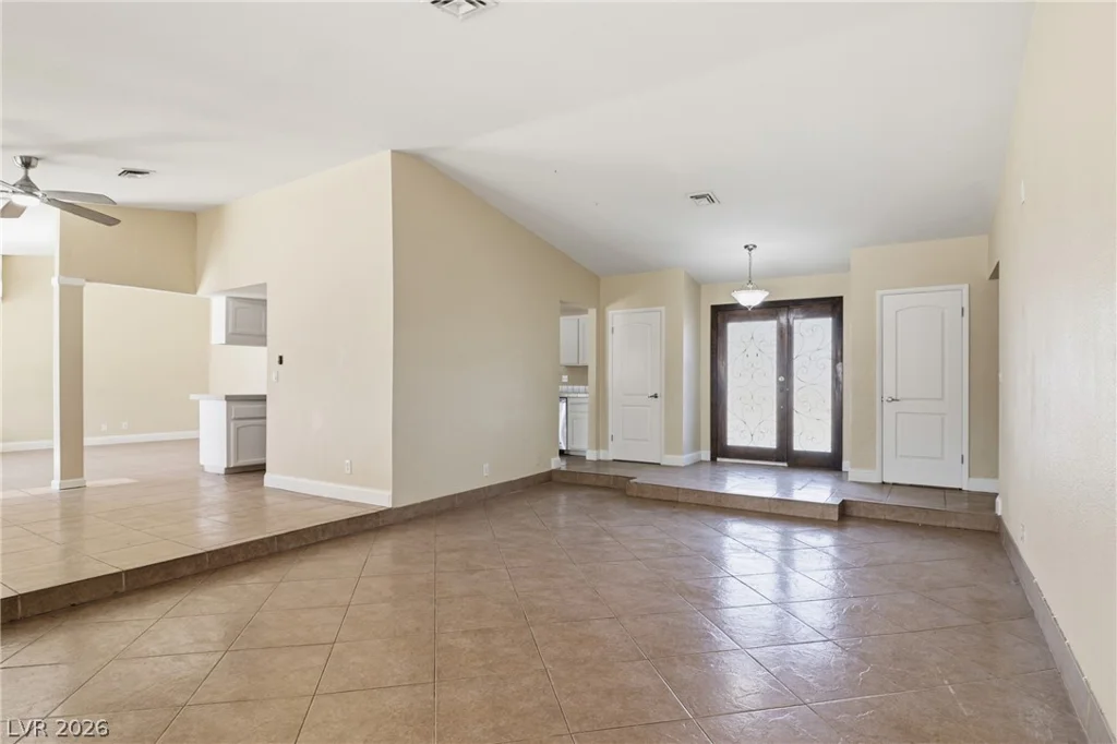 6825 Oakey, Las Vegas, NV 89146