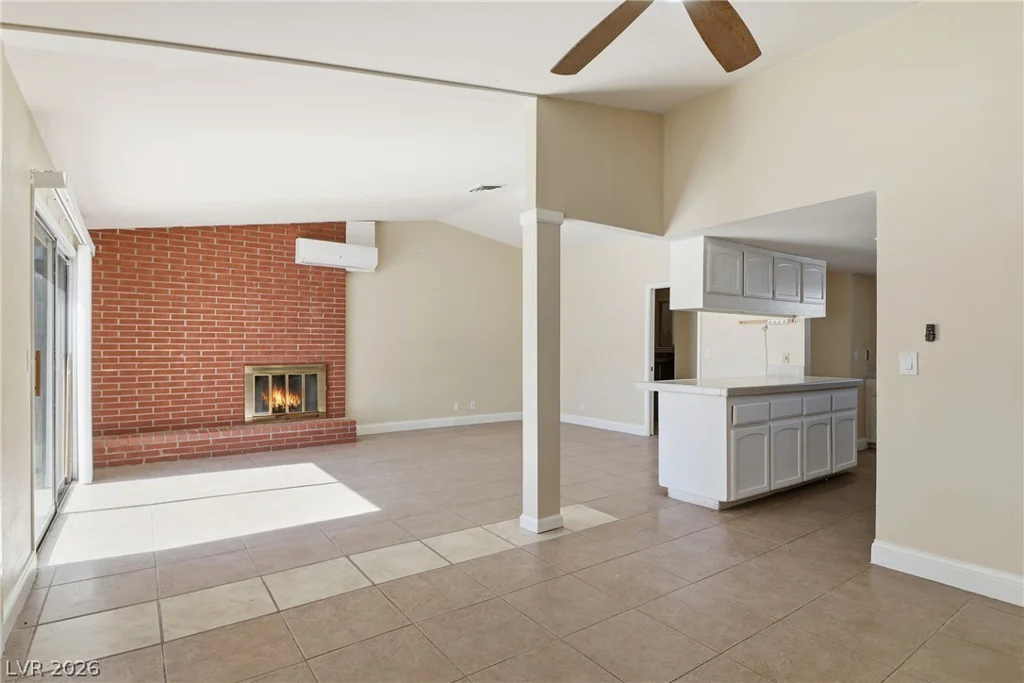 6825 Oakey, Las Vegas, NV 89146