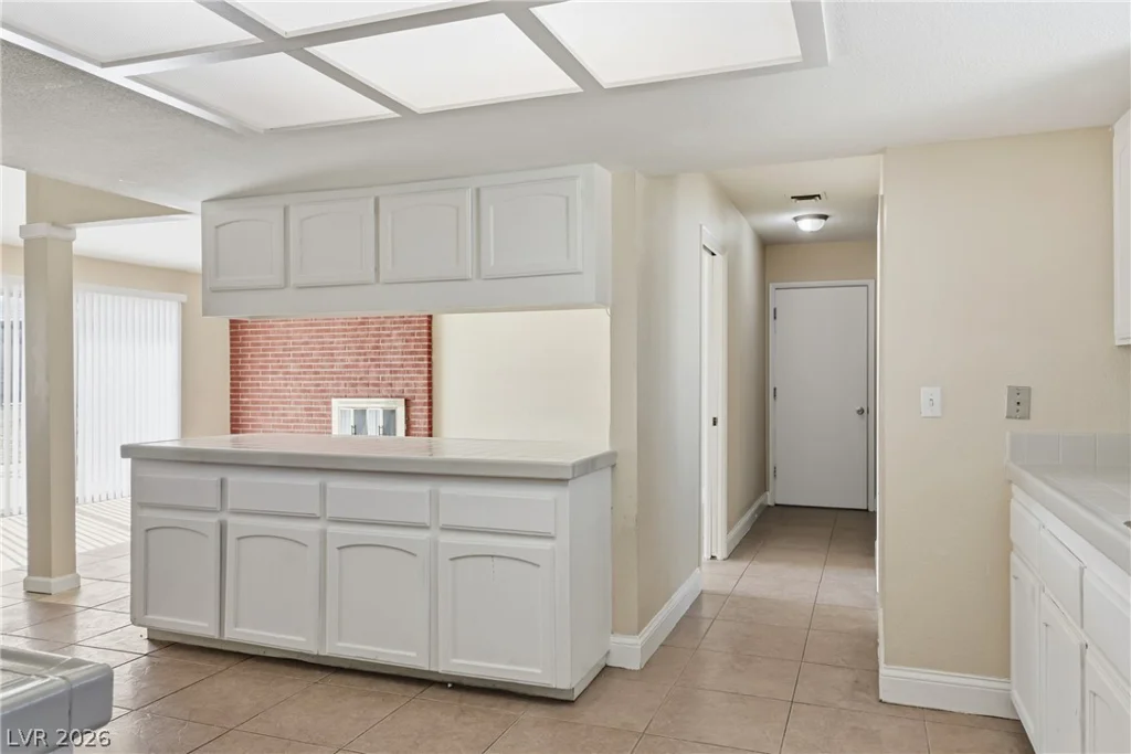 6825 Oakey, Las Vegas, NV 89146