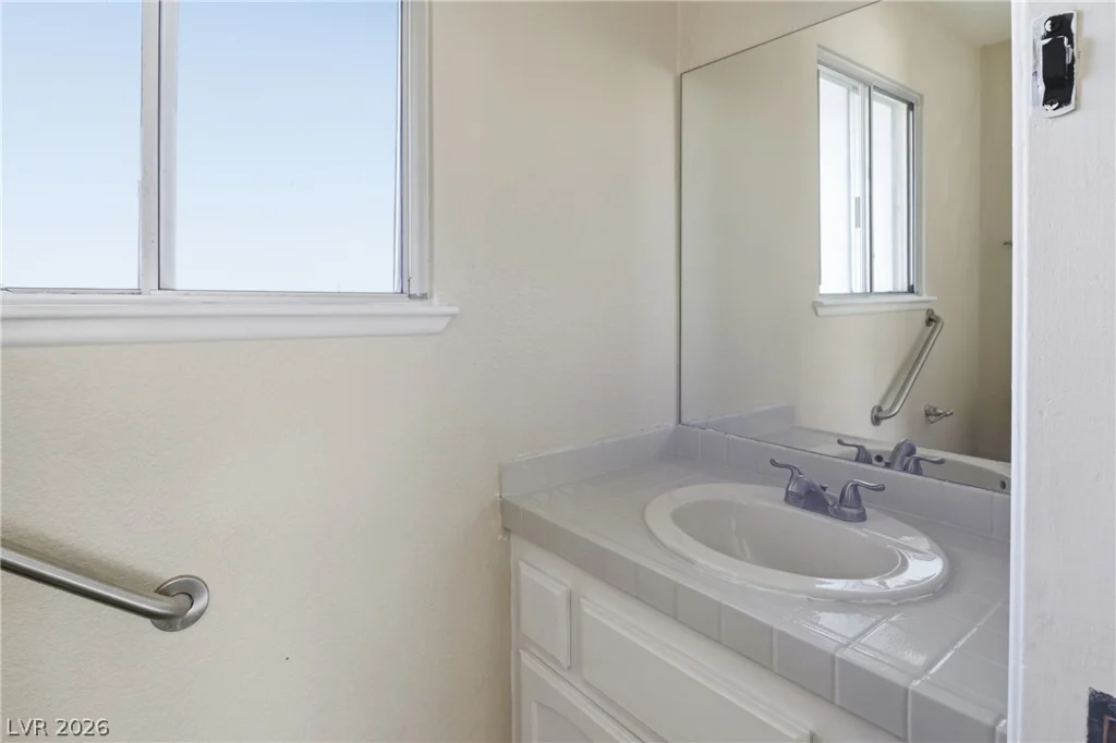 6825 Oakey, Las Vegas, NV 89146