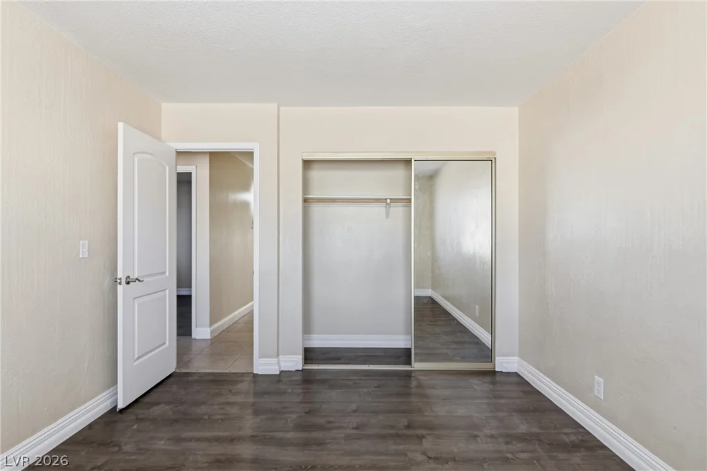 6825 Oakey, Las Vegas, NV 89146