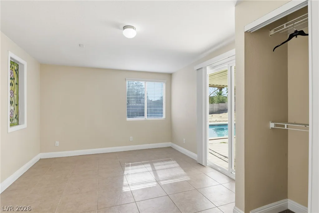 6825 Oakey, Las Vegas, NV 89146