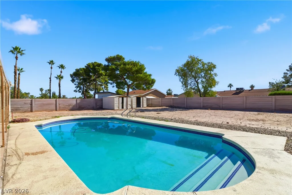 6825 Oakey, Las Vegas, NV 89146