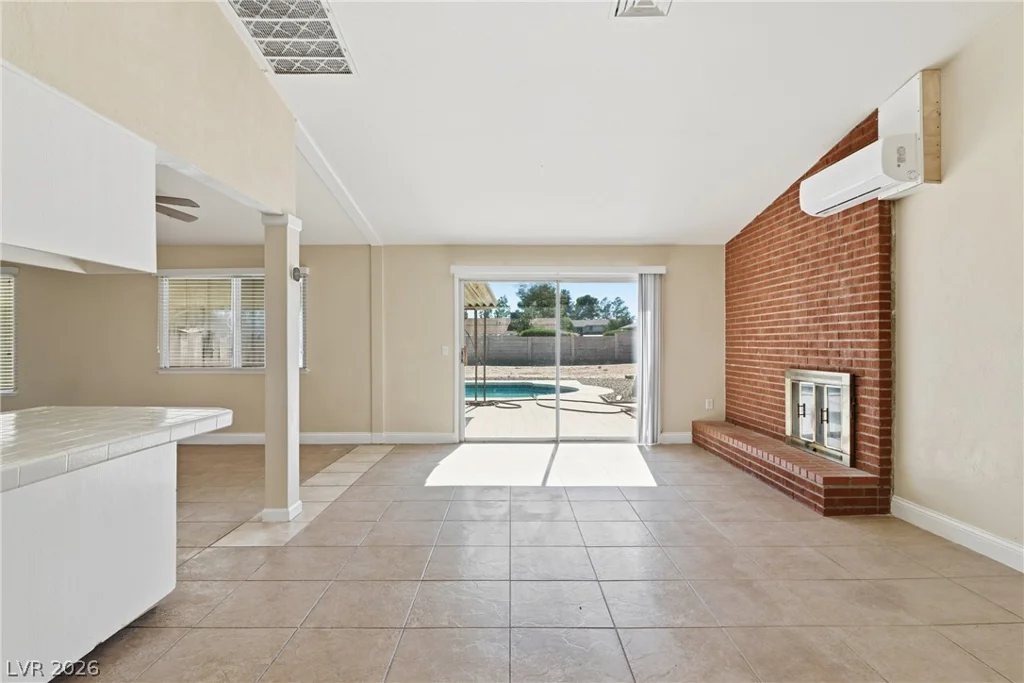 6825 Oakey, Las Vegas, NV 89146