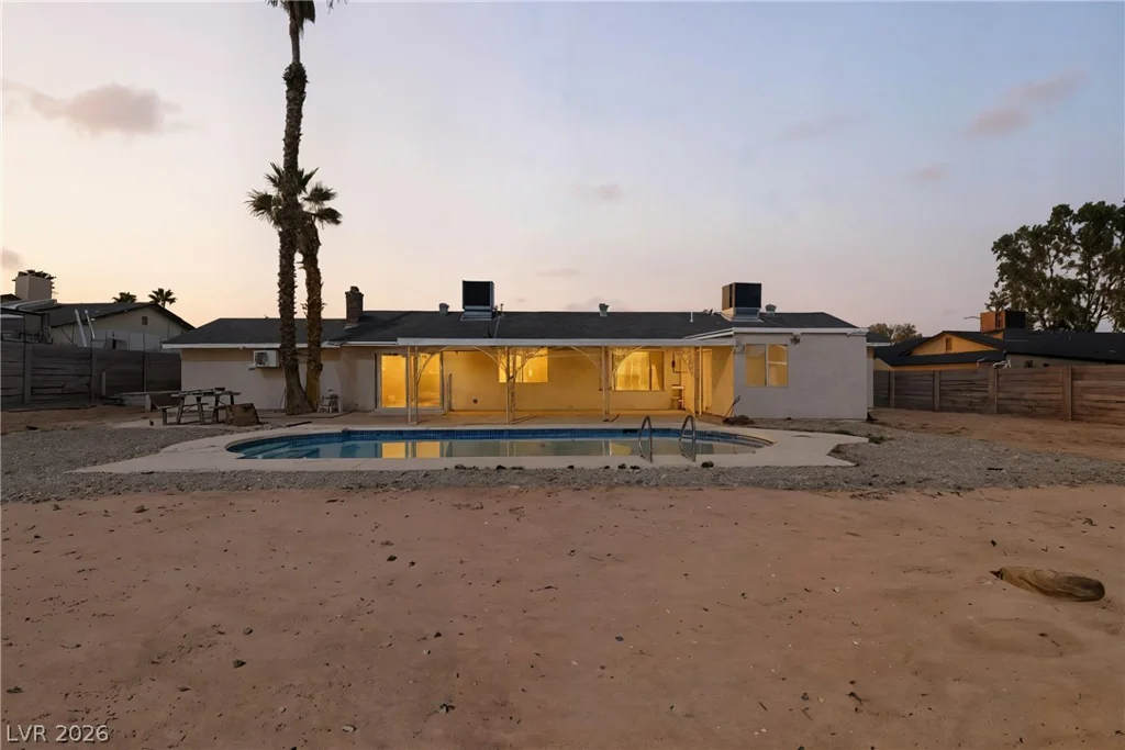 6825 Oakey, Las Vegas, NV 89146