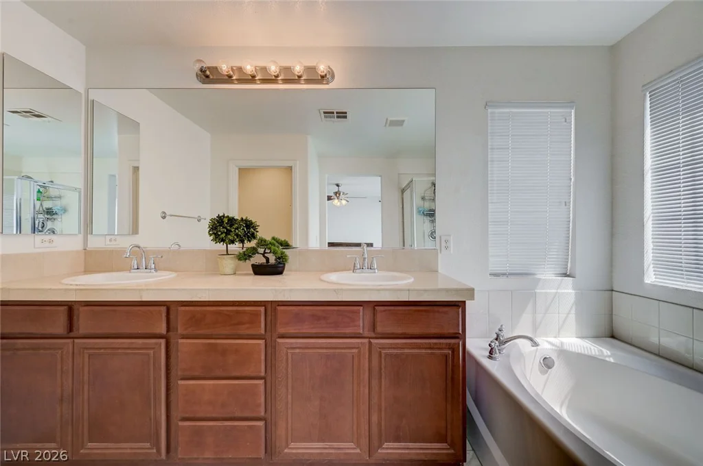 8333 Lower Trailhead, Las Vegas, NV 89113