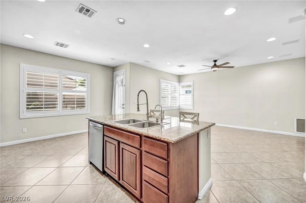8013 Flambeau, Las Vegas, NV 89131