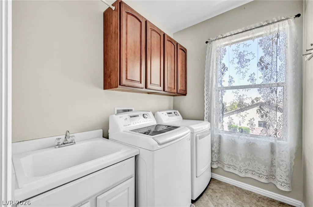 8013 Flambeau, Las Vegas, NV 89131