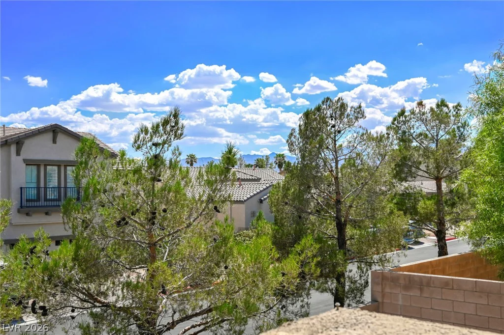 8013 Flambeau, Las Vegas, NV 89131