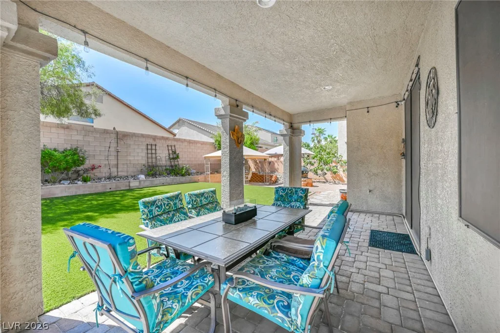 8013 Flambeau, Las Vegas, NV 89131