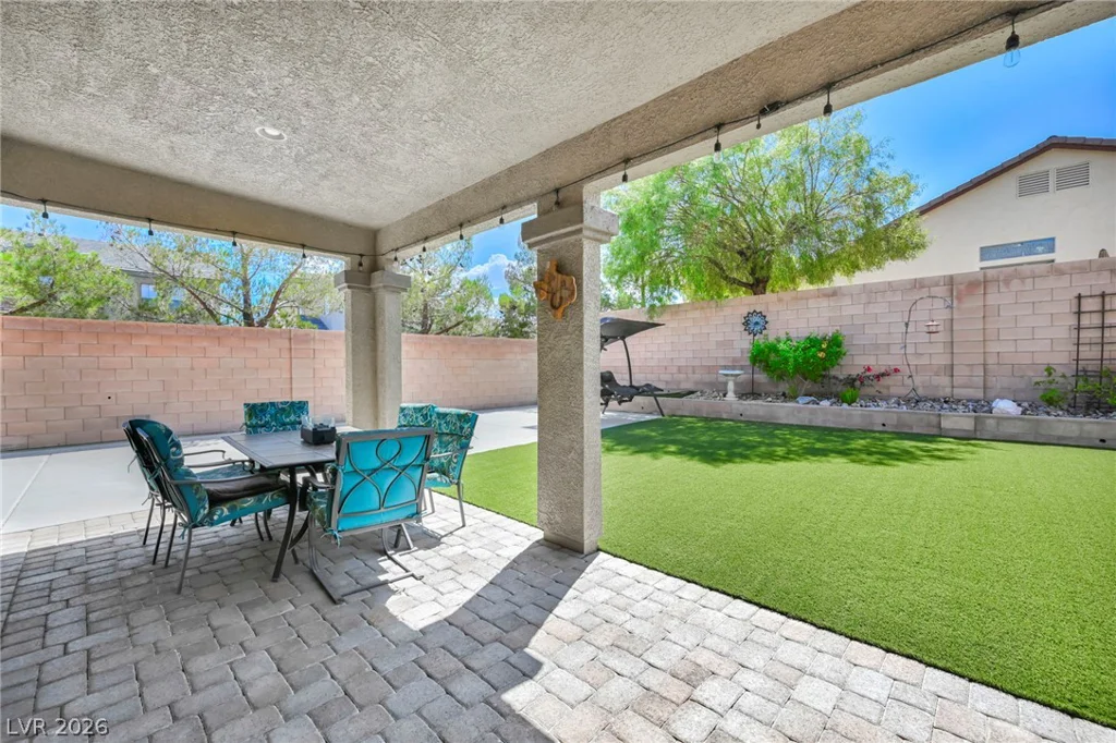 8013 Flambeau, Las Vegas, NV 89131