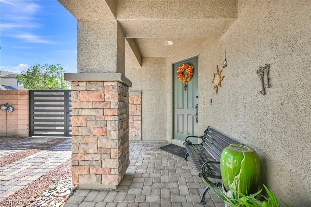 8013 Flambeau, Las Vegas, NV 89131