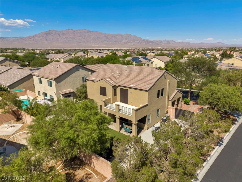 8013 Flambeau, Las Vegas, NV 89131