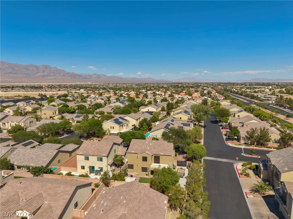 8013 Flambeau, Las Vegas, NV 89131