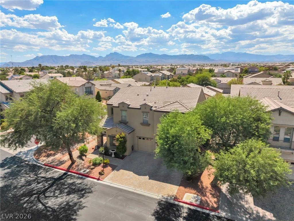 8013 Flambeau, Las Vegas, NV 89131