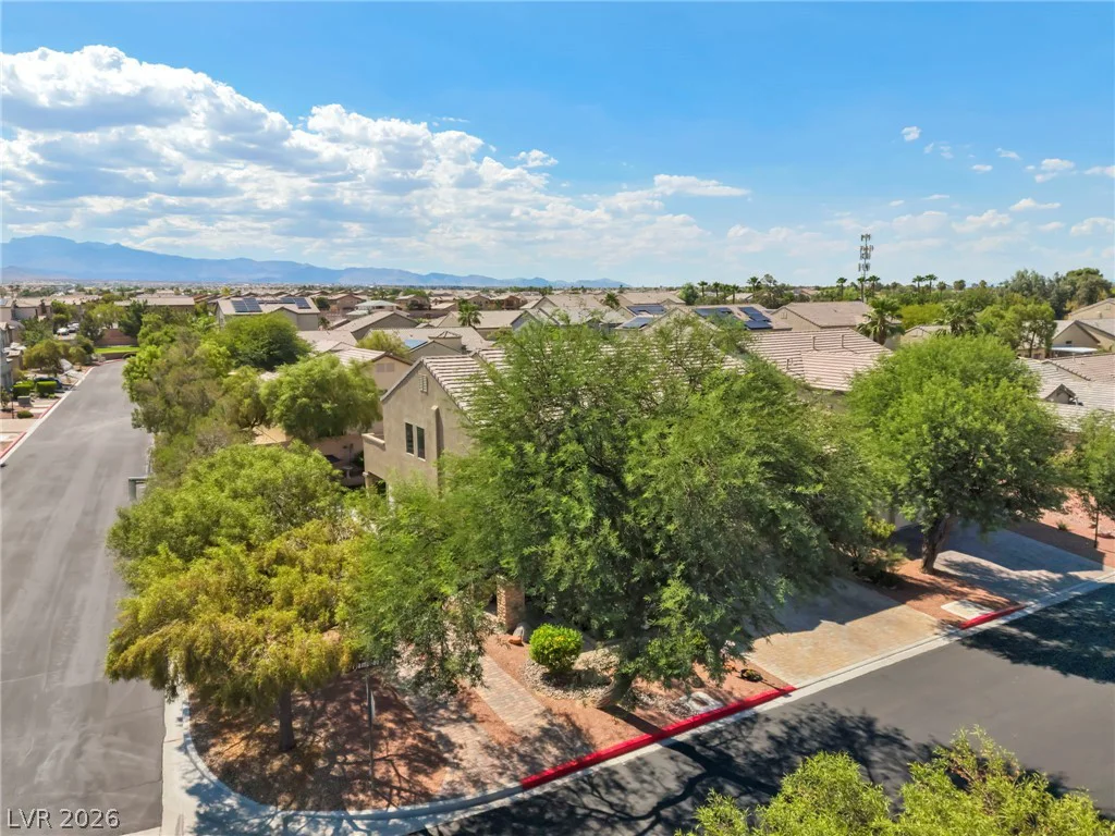 8013 Flambeau, Las Vegas, NV 89131