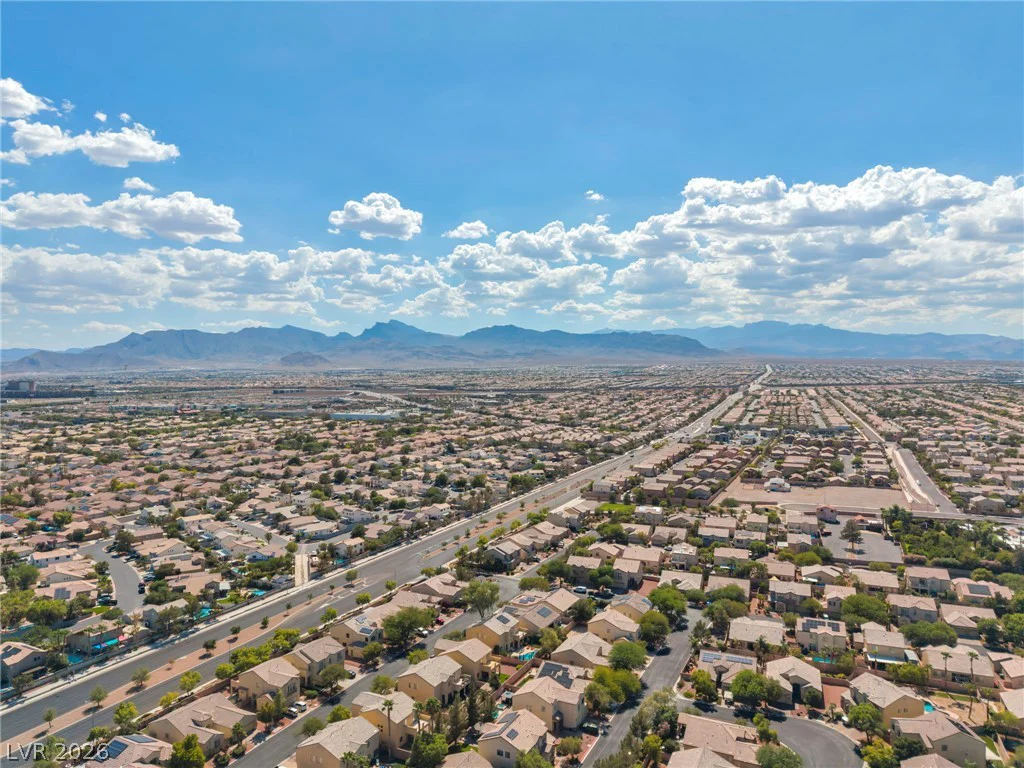 8013 Flambeau, Las Vegas, NV 89131