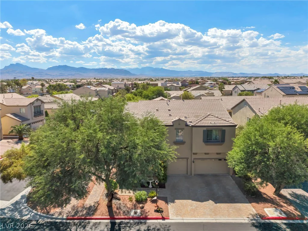 8013 Flambeau, Las Vegas, NV 89131