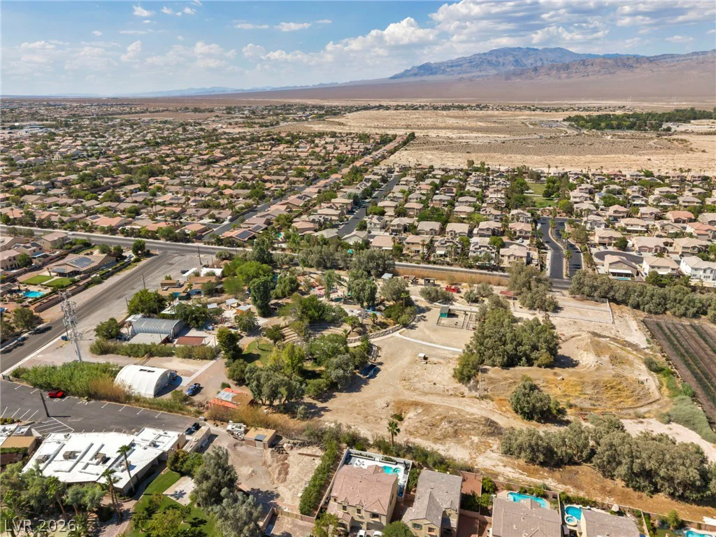 8013 Flambeau, Las Vegas, NV 89131
