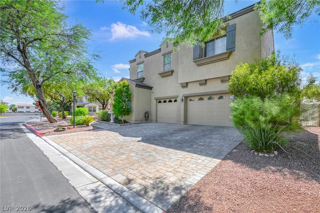 8013 Flambeau, Las Vegas, NV 89131