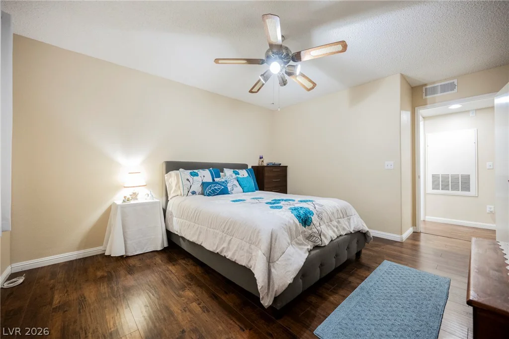7909 Fossil Creek, Las Vegas, NV 89145