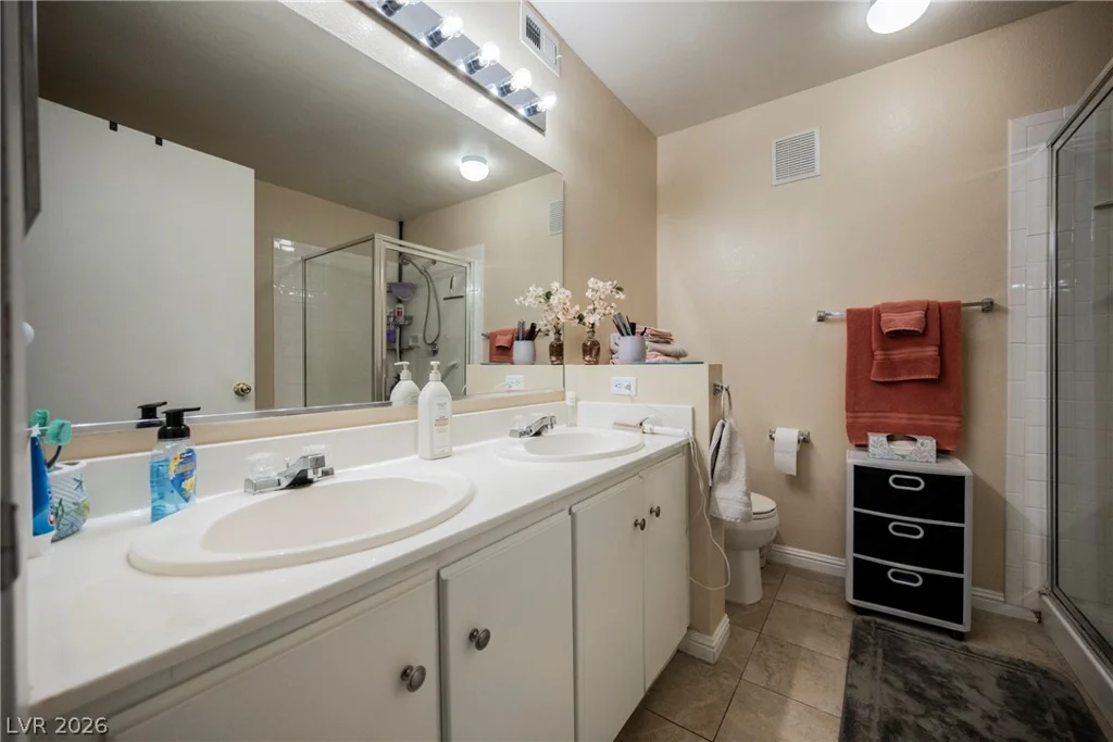 7909 Fossil Creek, Las Vegas, NV 89145