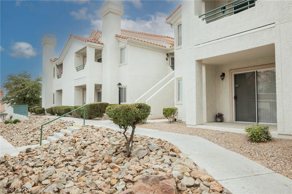 7909 Fossil Creek, Las Vegas, NV 89145