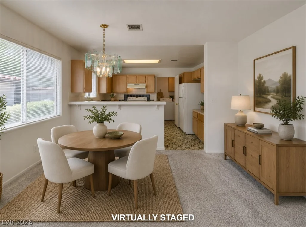8012 Divine, Las Vegas, NV 89128