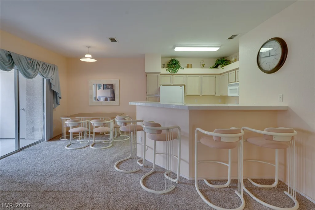 5415 Harmon, Las Vegas, NV 89103