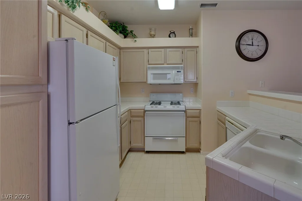 5415 Harmon, Las Vegas, NV 89103