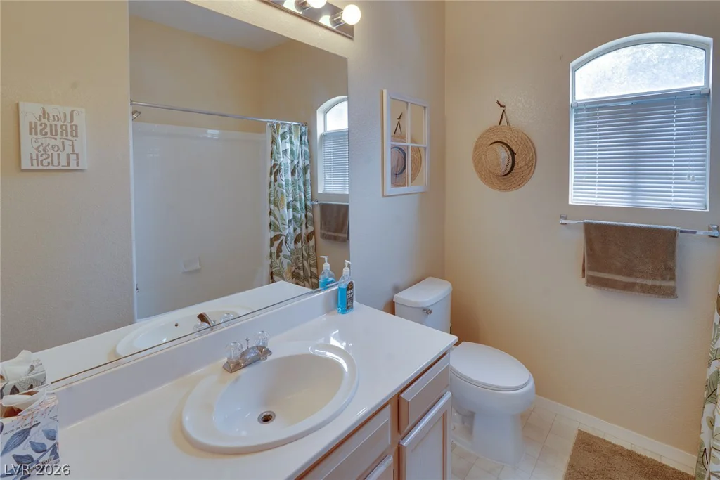 5415 Harmon, Las Vegas, NV 89103