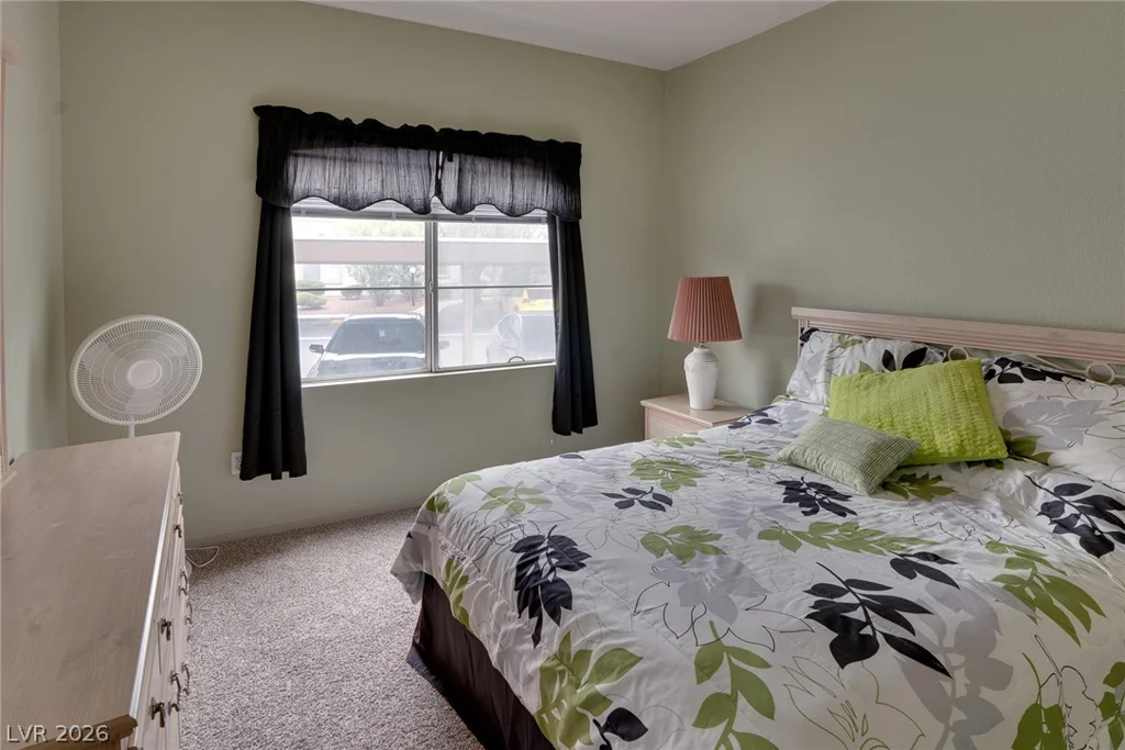 5415 Harmon, Las Vegas, NV 89103
