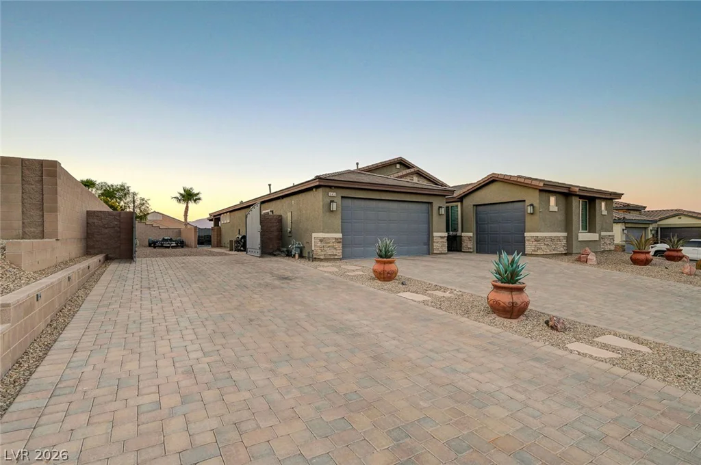 10430 Amulet Ridge, Las Vegas, NV 89149