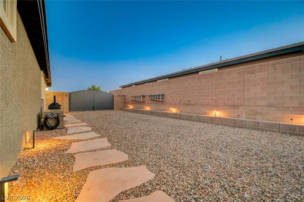 10430 Amulet Ridge, Las Vegas, NV 89149