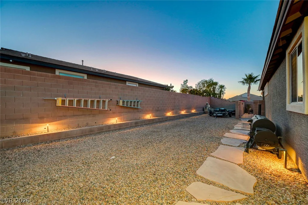 10430 Amulet Ridge, Las Vegas, NV 89149