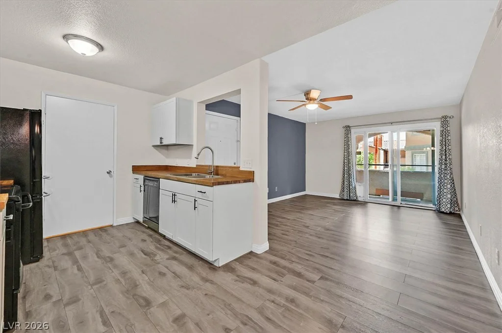 220 Mission Newport, Las Vegas, NV 89107