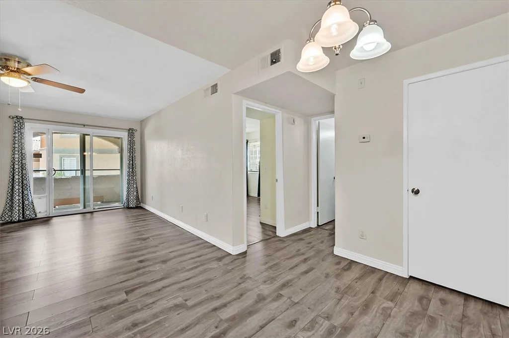 220 Mission Newport, Las Vegas, NV 89107