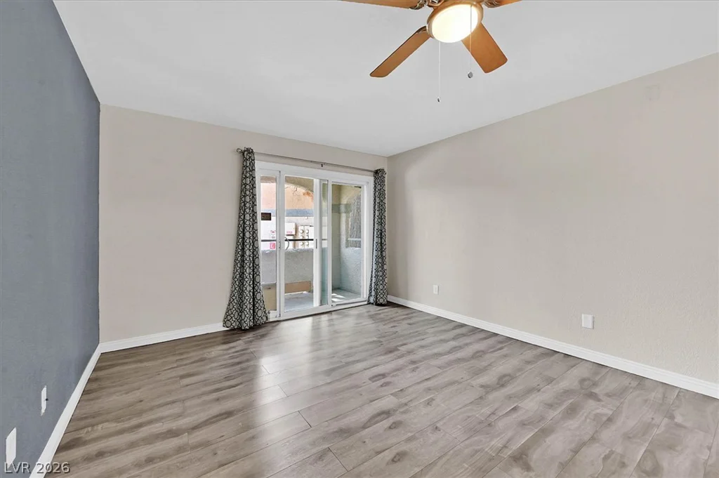 220 Mission Newport, Las Vegas, NV 89107