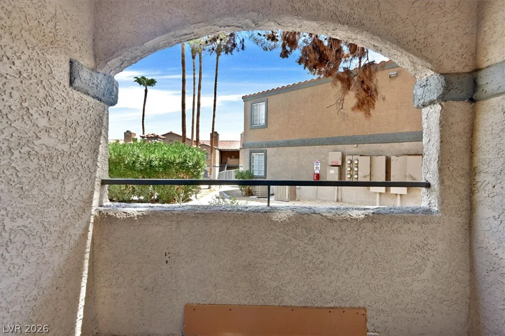 220 Mission Newport, Las Vegas, NV 89107