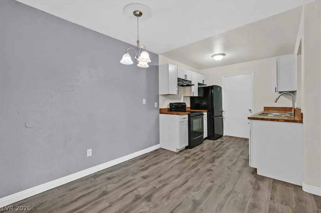 220 Mission Newport, Las Vegas, NV 89107
