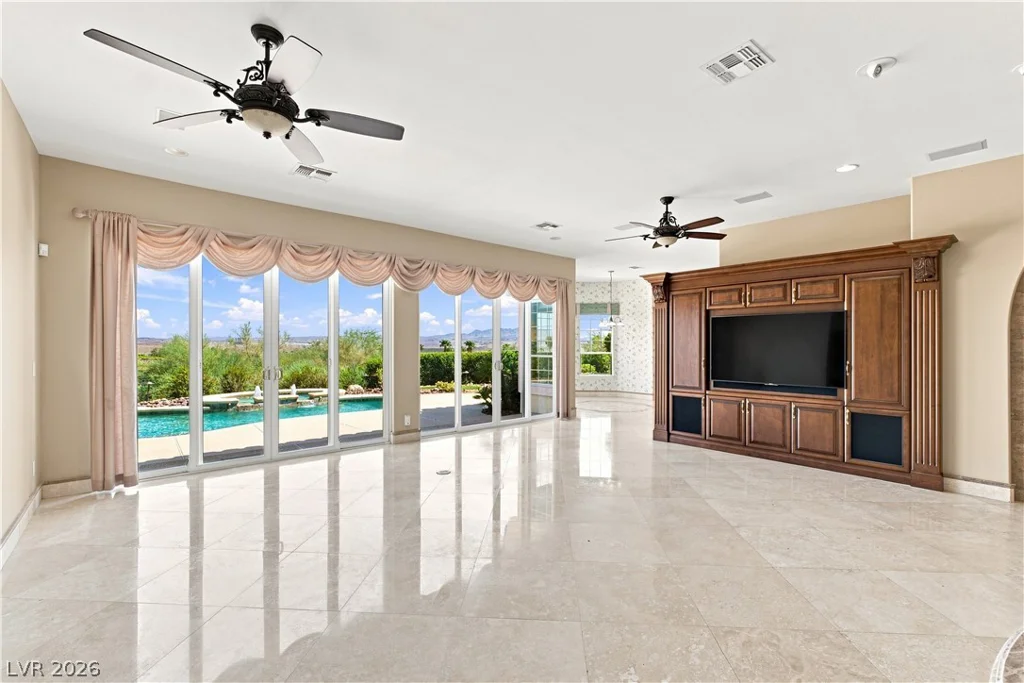 16 Placa De Rei, Henderson, NV 89011