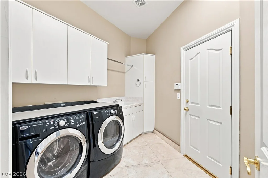 16 Placa De Rei, Henderson, NV 89011