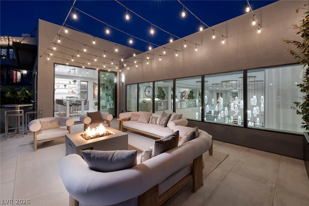 527 Overlook Rim, Henderson, NV 89012